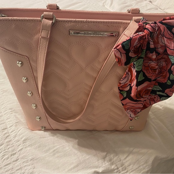 Betsey Johnson Handbags - Betsey Johnston purse